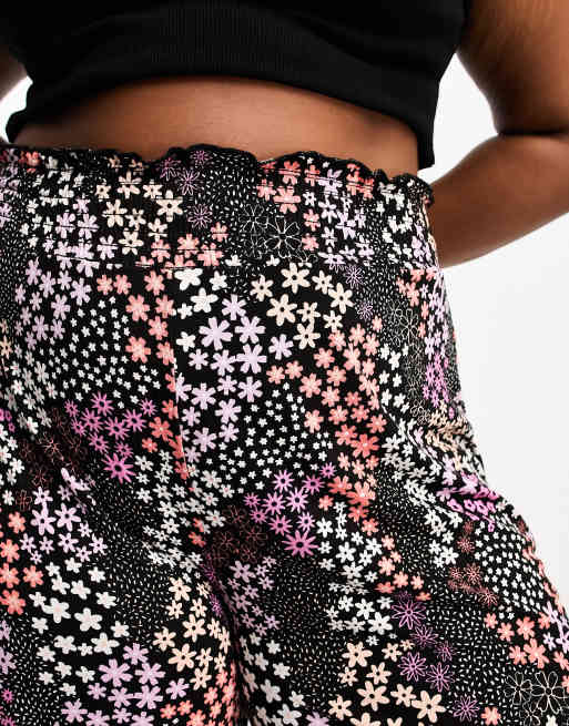 Yours shirred waist wide leg culottes in black floral, 2 of 4
