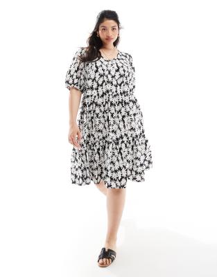 tiered midi dress in black and white floral-Multi