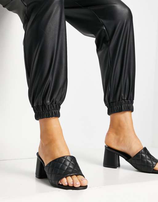 Yours Wide Fit – Gesteppte Mules in Schwarz mit Absatz