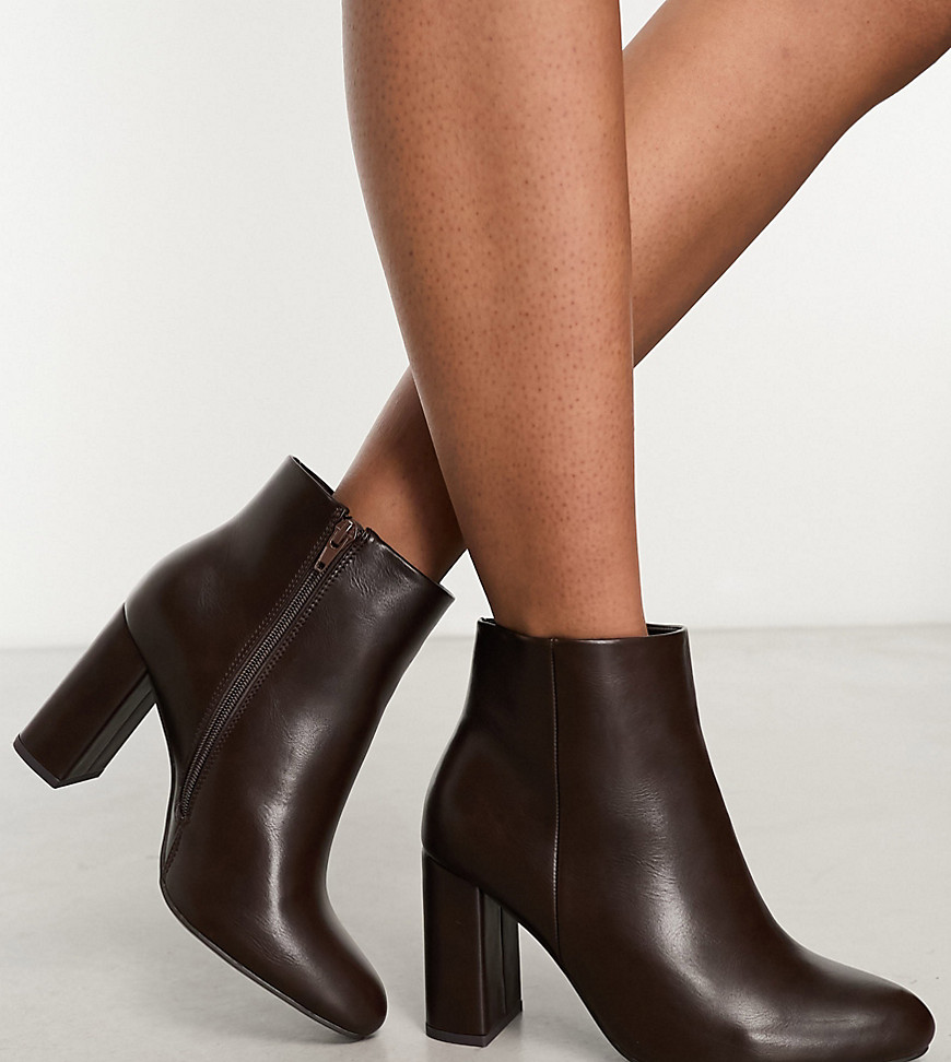 Yours wide fit heeled pointed ankle boots in brown