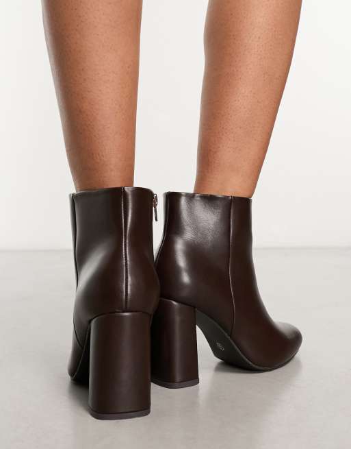 Yours wide fit heeled pointed ankle boots in brown