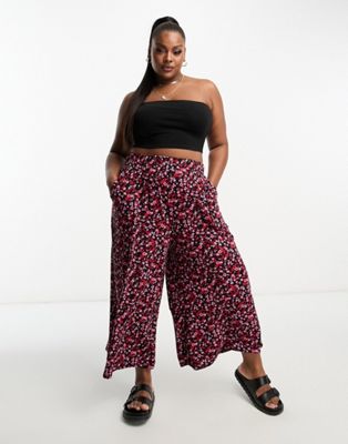 Yours wide leg culotte in black and pink floral