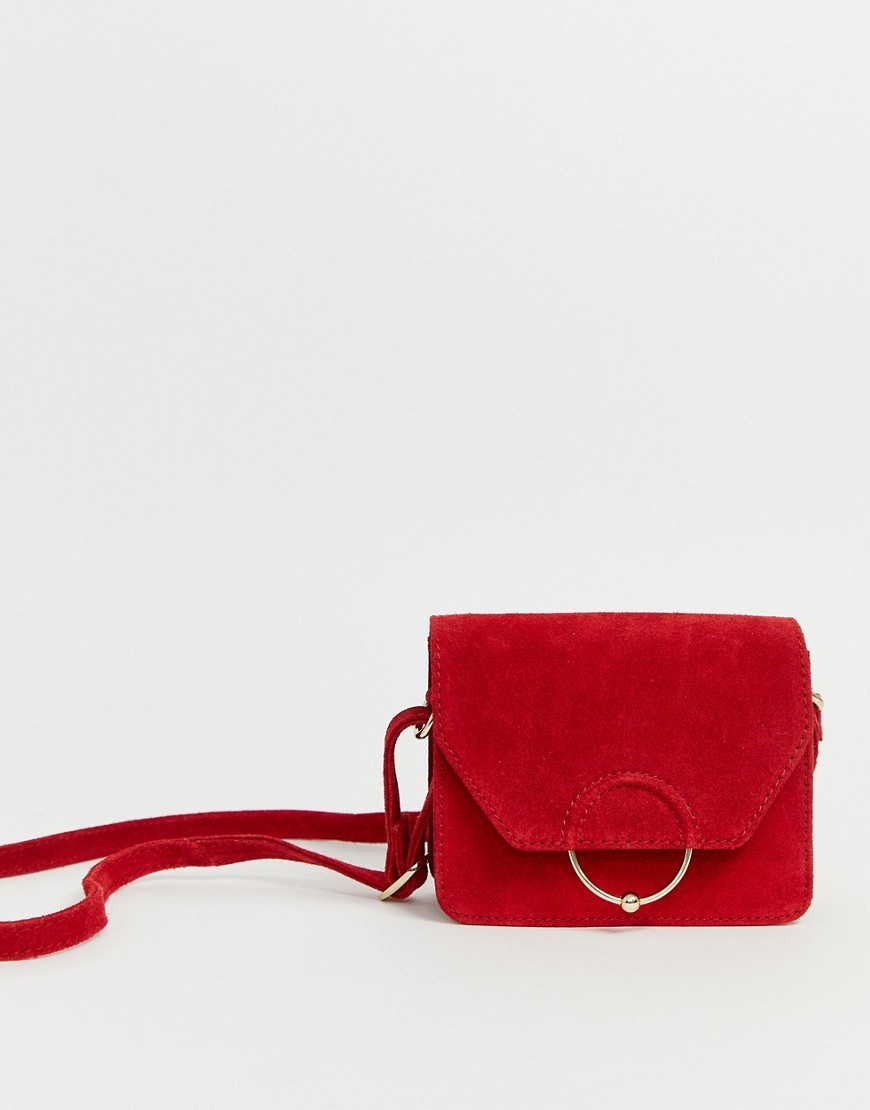 фото Замшевая сумка через плечо c застежкой-кольцом asos design-красный