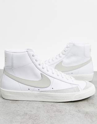 Zapatillas abotinadas en blanco/hueso claro Blazer Mid '77 de Nike