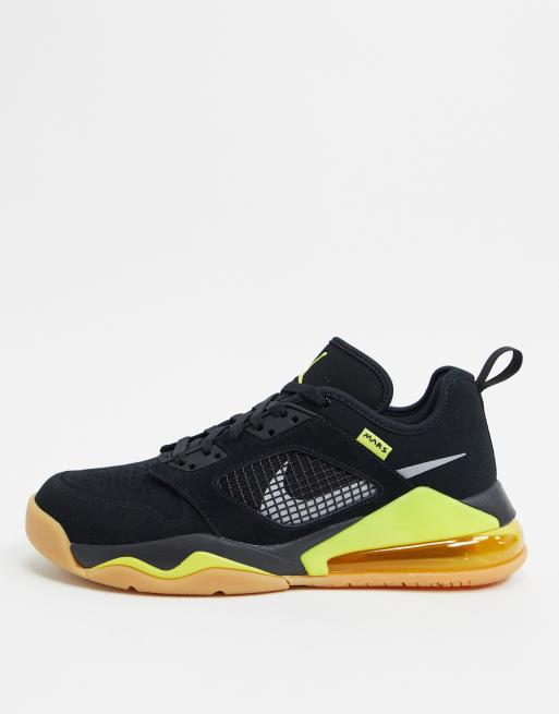 Zapatillas nike negras online con amarillo