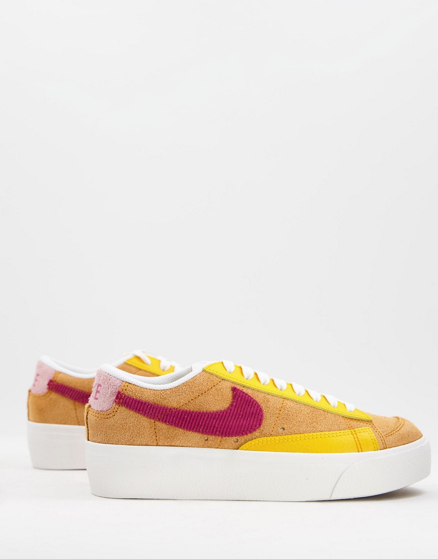 Zapatillas bajas marrones y naranjas con plataforma Blazer de Nike
