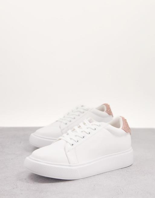 Zapatillas blancas con cordones y plataforma plana de Lipsy ASOS