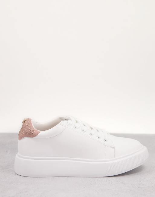 Zapatillas blancas con cordones y plataforma plana de Lipsy, 4 de 4