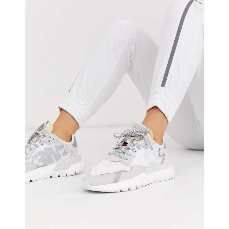 Puede ser calculado Aflojar Opuesto Zapatillas blancas Nite Jogger de adidas Originals | ASOS