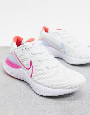 Zapatillas blancas Renew Run de Nike Running | ASOS