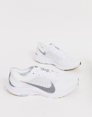 Zapatillas blancas Zoom Pegasus Turbo 2 de Nike Running | ASOS