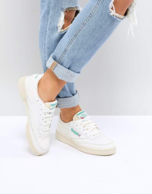 Amedrentador Aclarar esperanza Zapatillas clásicas vintage en color tiza Club C de Reebok | ASOS