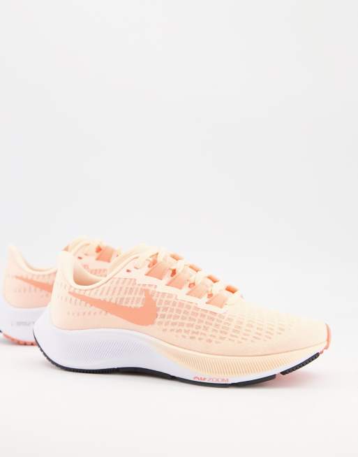 Zapatillas color melocotón Air Zoom Pegasus 37 de Nike Running