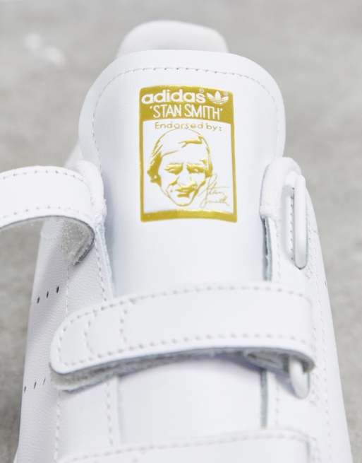 Zapatillas con correa en blanco Stan Smith de adidas Originals ASOS
