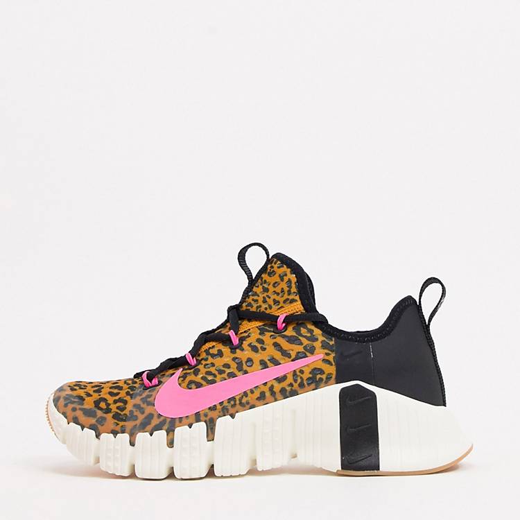 Zapatillas con estampado de leopardo Free Metcon 3 de | ASOS
