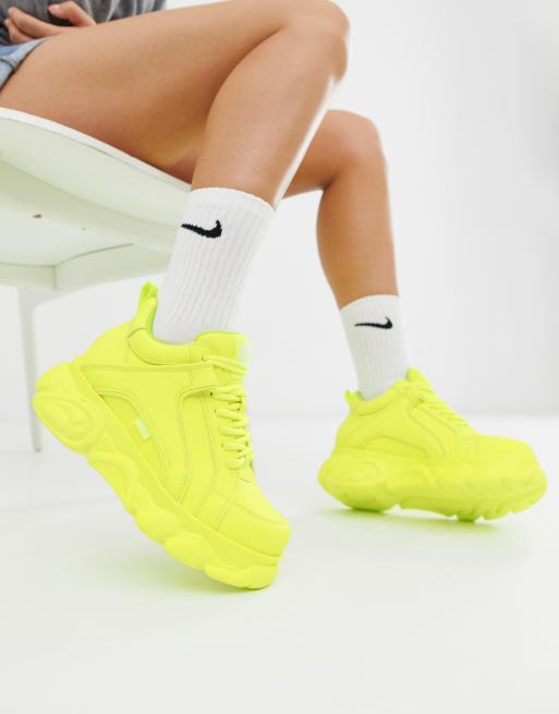 Zapatillas con plataforma y perfil bajo en color ne n Corin de