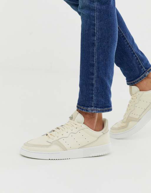 Zapatillas de cuero color hueso Supercourt de adidas Originals