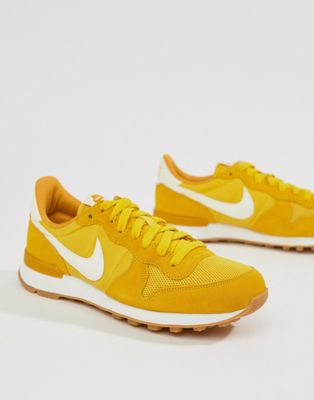 sensación Complejo pecador Zapatillas de deporte amarillas Internationalist de Nike | ASOS