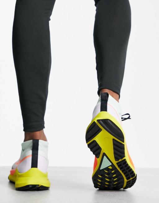 Zapatillas de deporte amarillas Pegasus Trail 4 GORE-TEX de Nike Running, 2 de 4