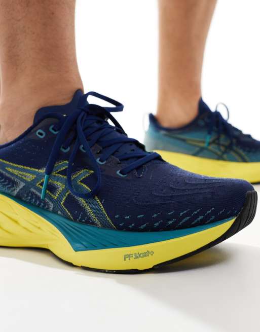 Zapatillas de deporte amarillas y azul cerceta Novablast 4 de ASICS Running