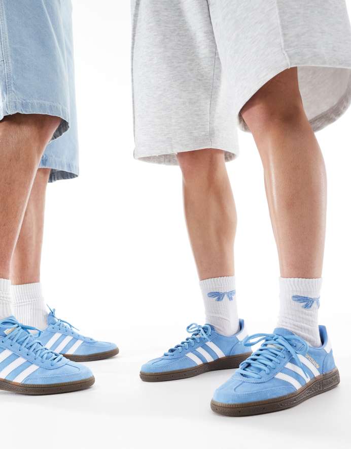 adidas Zapatillas de deporte azul claro con suela de goma Handball Spezial de Originals Light Blue/Footwear White/Gum