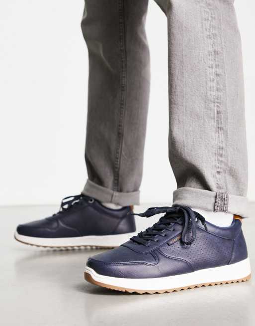 Zapatillas de deporte azul marino y blancas de estilo retro de Jack & Jones