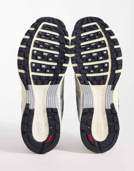 Zapatillas de deporte azules y grises de ante P-6000 de Nike, 5 de 5