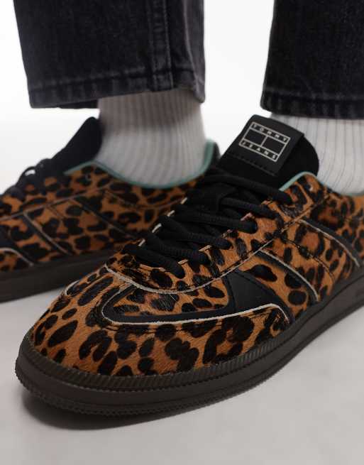 Zapatillas de deporte bajas con estampado de leopardo de ante Greenwich de Tommy Hilfiger , 4 de 5