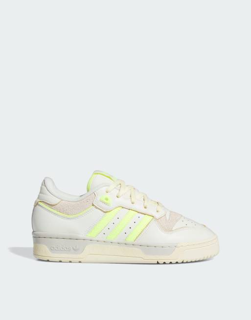 Zapatillas de deporte beis Rivalry 86 Low de adidas Originals