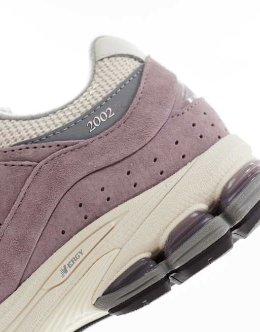 Zapatillas de deporte beis y moradas unisex 2002R de New Balance, 4 de 5