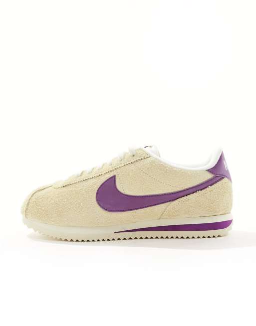 Zapatillas de deporte beis y moradas unisex de ante Cortez Vintage de Nike ASOS