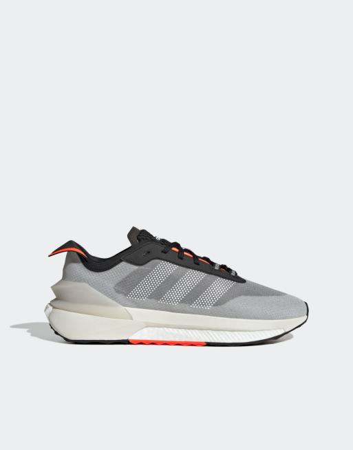 Zapatillas de deporte blancas Avryn de adidas Sportswear ASOS