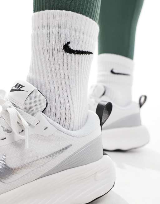 Zapatillas de deporte blancas con acabado de purpurina Promina Premium de Nike Training, 3 de 5