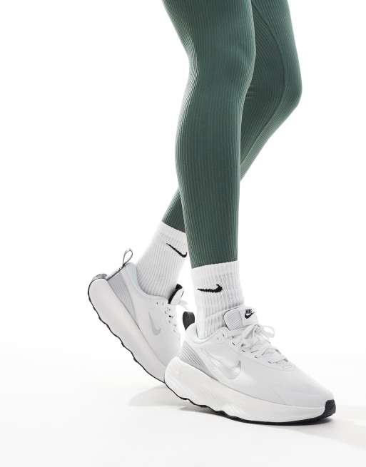 Zapatillas de deporte blancas con acabado de purpurina Promina Premium de Nike Training, 4 de 5
