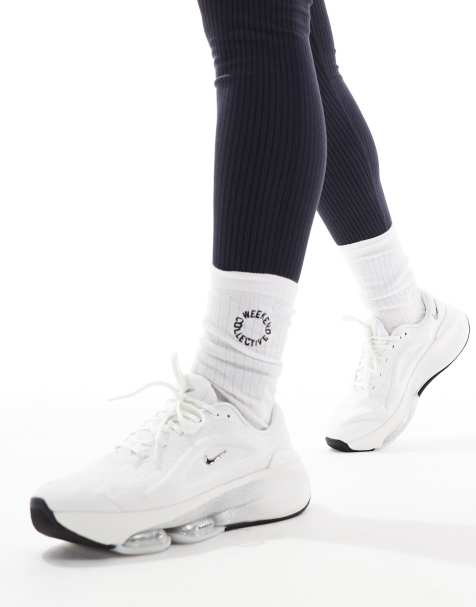 Zapatillas de deporte blancas con acabado de purpurina Versair de Nike Training - view 1