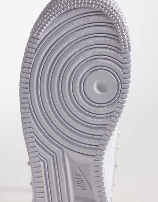 Zapatillas de deporte blancas con detalle de logo de perlas Air Force 1 '07 de Nike, 5 de 5