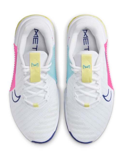 Zapatillas de deporte blancas con detalles de colores Metcon 9 de Nike Training