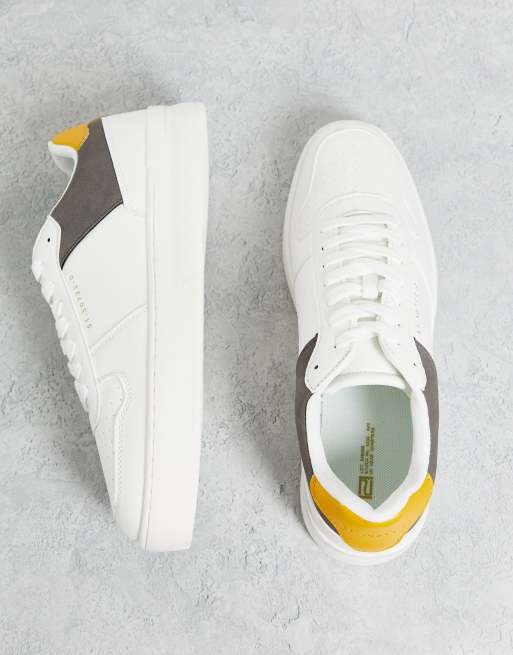 Zapatillas de deporte blancas con diseño color block de River Island