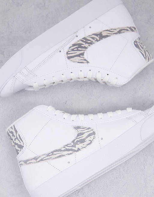 Zapatillas de blancas de cebra Blazer Mid 77 de Nike | ASOS