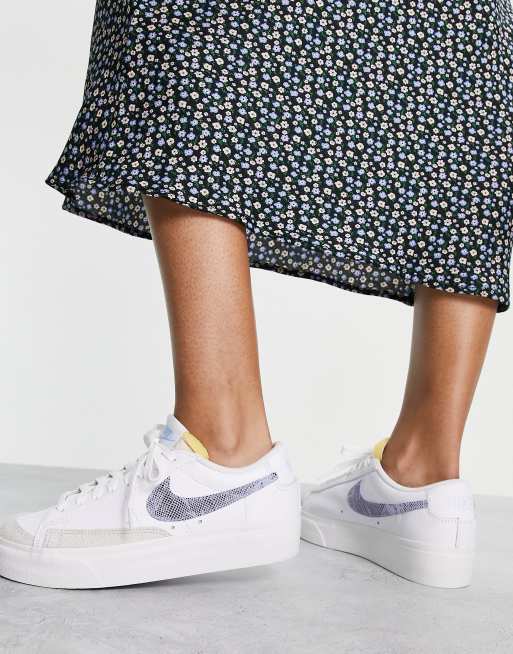 Nike blazer best sale reptile mujer