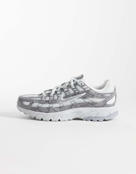 Zapatillas de deporte blancas con estampado de serpiente P-6000 SE de Nike - view 1