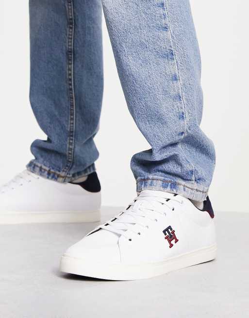 de deporte blancas con monograma de estilo universitario de Tommy Hilfiger | ASOS