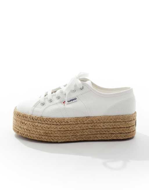 Zapatillas de deporte blancas con plataforma plana estilo alpargata 2790 de Superga, 2 de 5