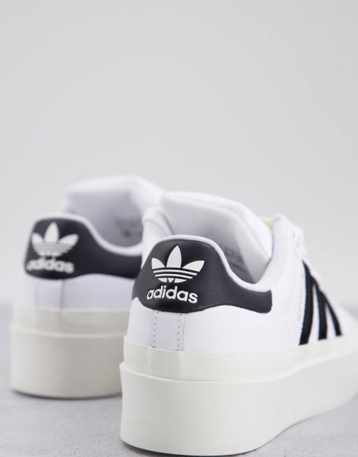 Registrarse Más allá Granjero Zapatillas de deporte blancas con plataforma Superstar Bonega de adidas  Originals | ASOS