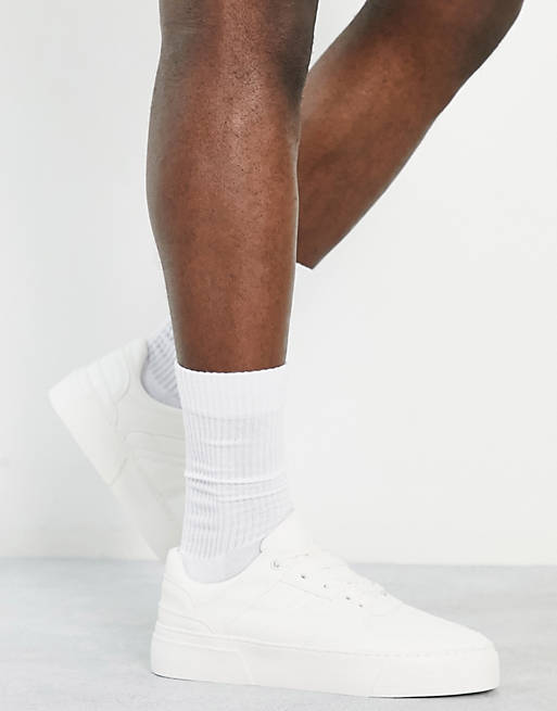 Zapatillas de deporte blancas con suela gruesa de ASOS DESIGN