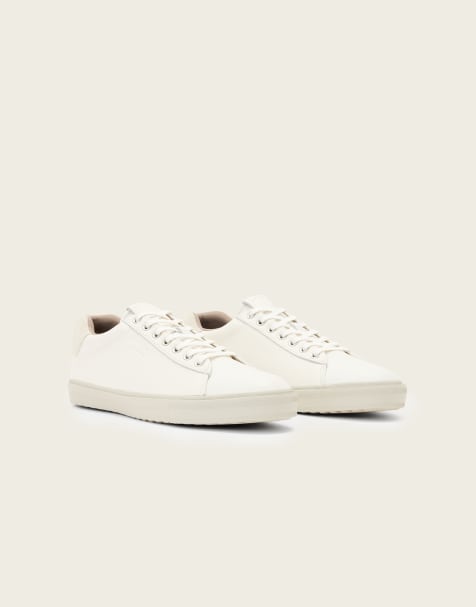 Zapatillas de deporte blancas de caña baja con logo y suela de goma de cuero Trucker de AllSaints - view 1