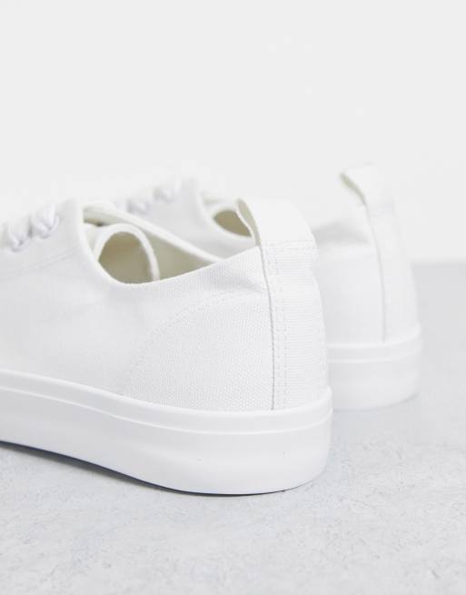 Zapatillas de deporte blancas de caña baja de lona de New Look, 3 de 4