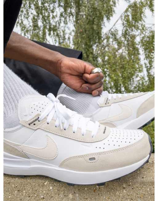 Zapatillas de deporte blancas de cuero Waffle One de Nike