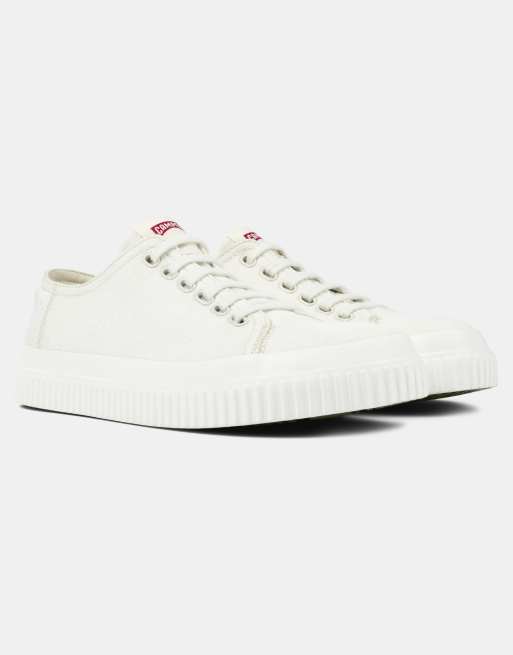 Zapatillas de deporte blancas de estilo baloncesto de Camper, 3 de 4
