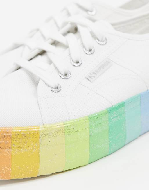 Zapatillas de deporte blancas de plataforma plana multicolor con purpurina de Superga 2790 ASOS